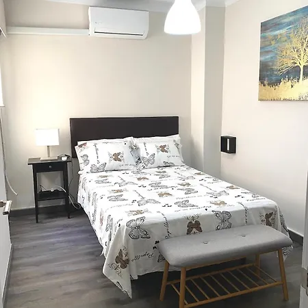Apartment Apartment, 3 Bedrooms, Downtown *